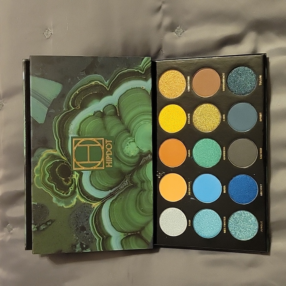 Hipdot Pressed Eyeshadow Palette - Cenote